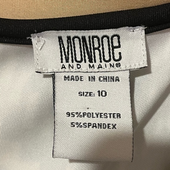 Monroe & Main Art Bodycon Dress, size 10 - Picture 6 of 6